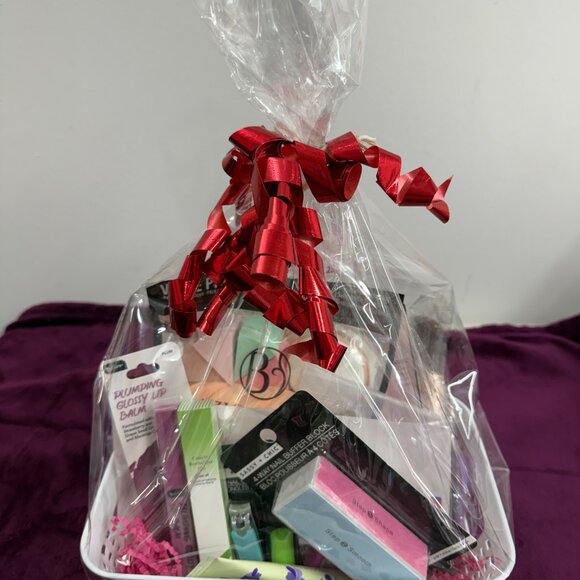 Valentine's Day Beauty Essentials Gift Basket - Makeup, Nails & Self-Care Set - Picture 6 of 6